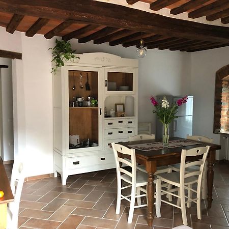 Ferienwohnung Le Dame Del Borgo Sassetta Exterior foto