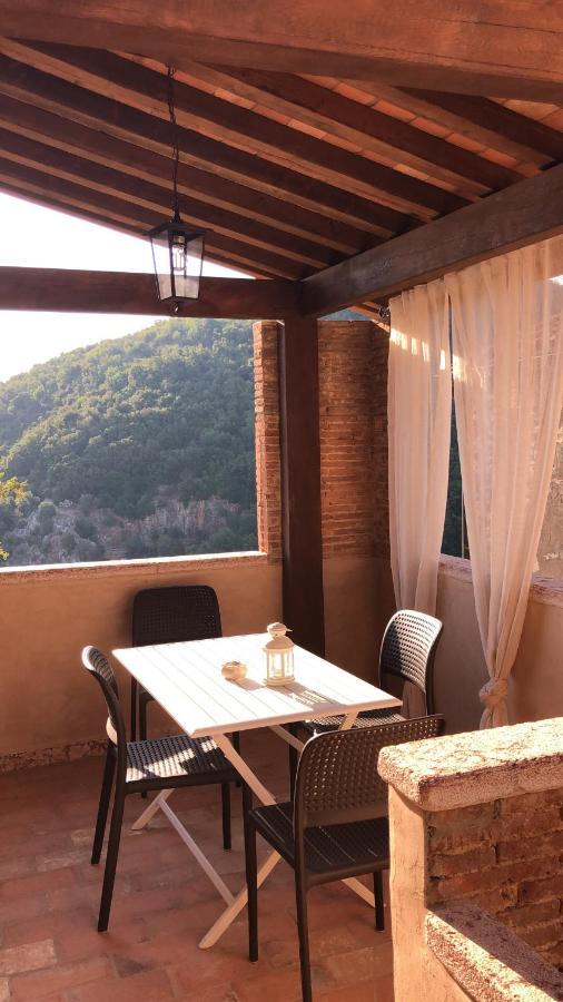 Ferienwohnung Le Dame Del Borgo Sassetta Exterior foto