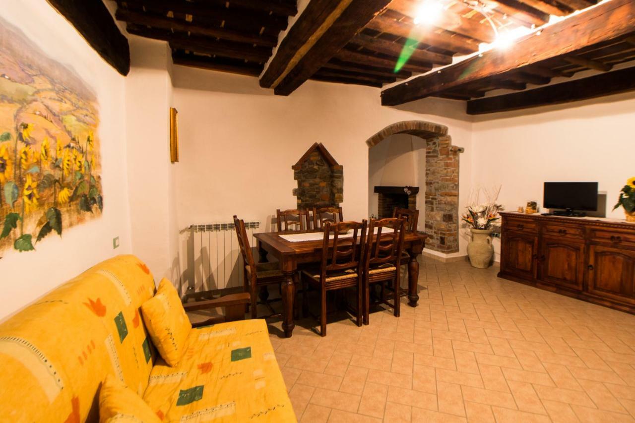 Ferienwohnung Le Dame Del Borgo Sassetta Exterior foto