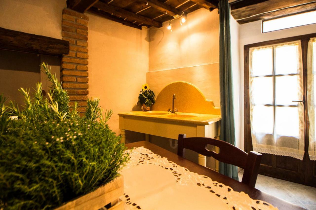 Ferienwohnung Le Dame Del Borgo Sassetta Exterior foto