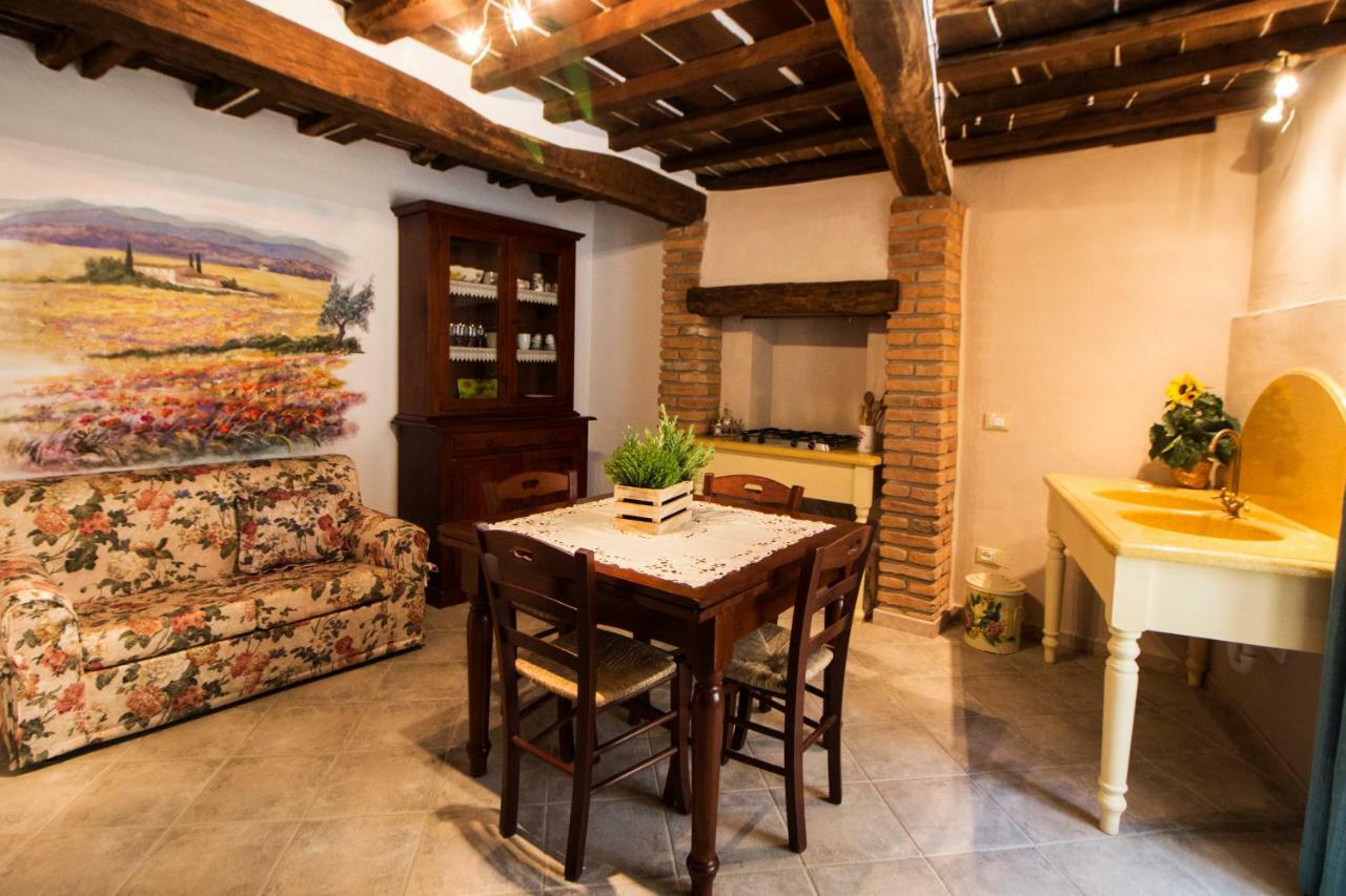 Ferienwohnung Le Dame Del Borgo Sassetta Exterior foto