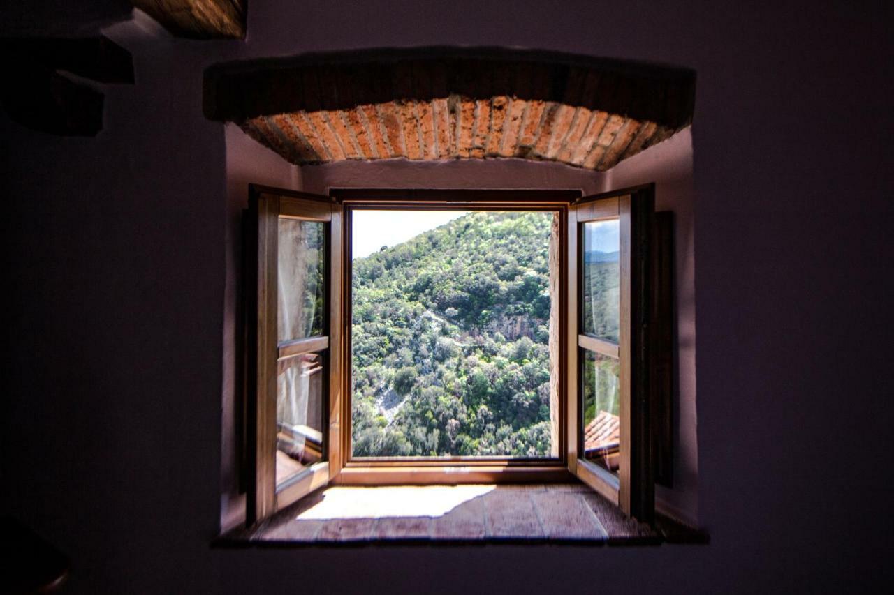 Ferienwohnung Le Dame Del Borgo Sassetta Exterior foto