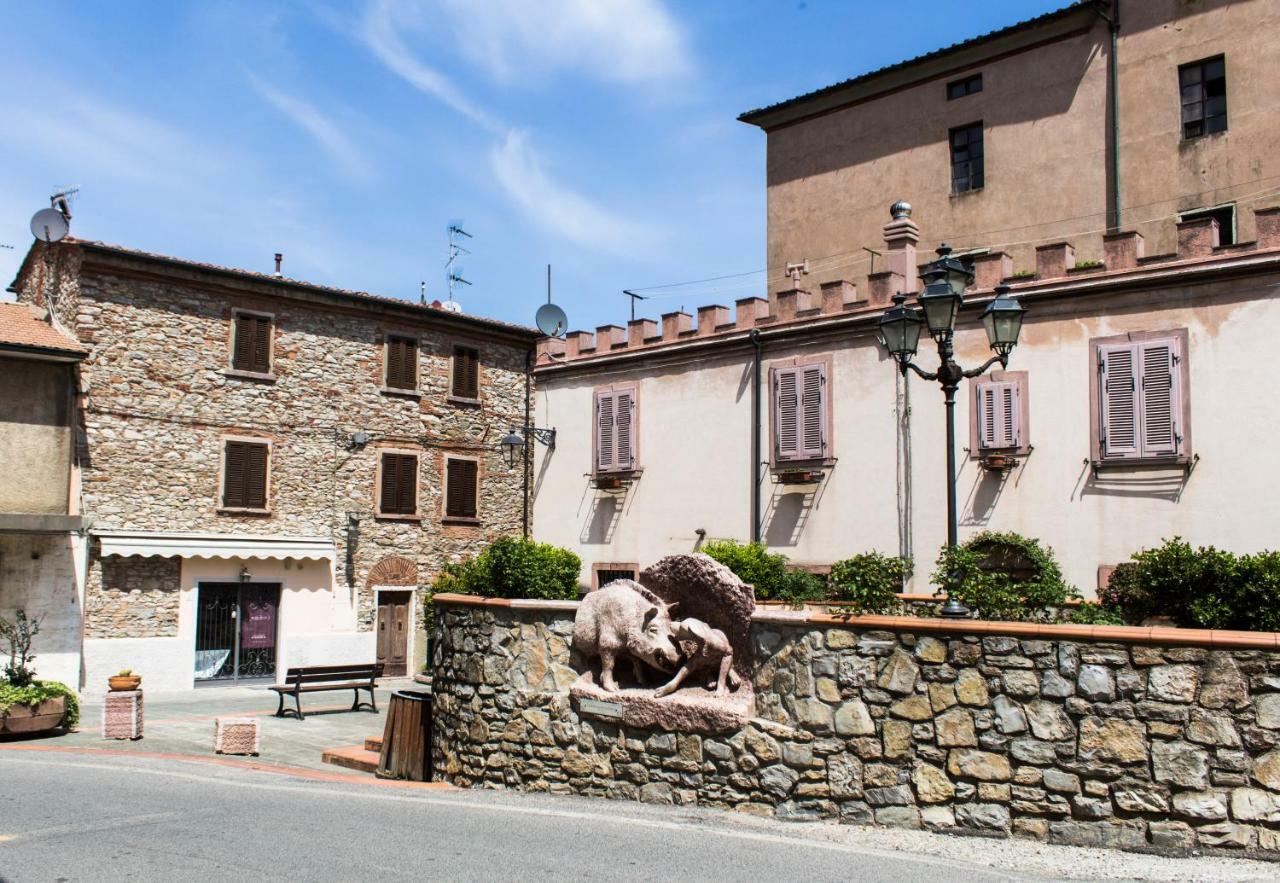Ferienwohnung Le Dame Del Borgo Sassetta Exterior foto