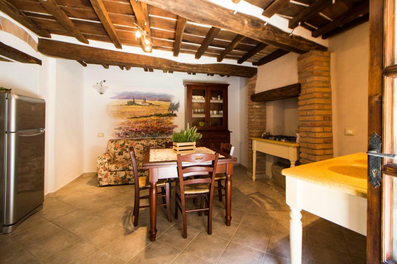 Ferienwohnung Le Dame Del Borgo Sassetta Exterior foto