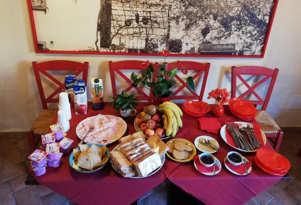 Ferienwohnung Le Dame Del Borgo Sassetta Exterior foto